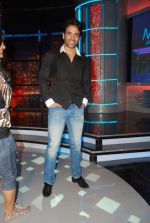 Tusshar Kapoor on the sets of Shekar Suman_s Movers N Shakers in Goregaon, Mumbai on 29th March 2012 (18).JPG